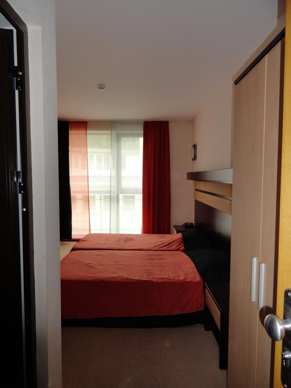 Hotel Byalo More Banite Ruang foto